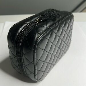 Trish McEvoy Make Up Planner Black Leatherette Zip Around Cosmetic Organizer